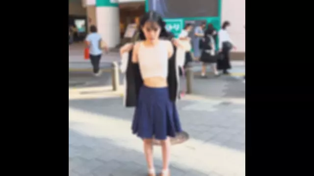 FC2PPV 4081626 [이번 주말 기간 한정] 심각한 거리 노출.섬세하고 젊고 귀여운 소녀.뭐든지 괜찮아, 니 안에 싸줄게