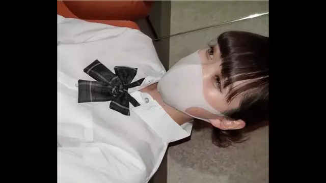 FC2PPV 4145849 방금 지나간 18세 소녀그녀의 생일과 그녀의 날씬한 흰 피부와 털이 많은 보지가 나의 추운 겨울 자지를 따뜻하게 해주었습니다.