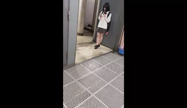 FC2PPV-4475934[얼굴 공개] 흰 피부의 우등생 가쿠〇가 비밀 활동비로 질 내 사정