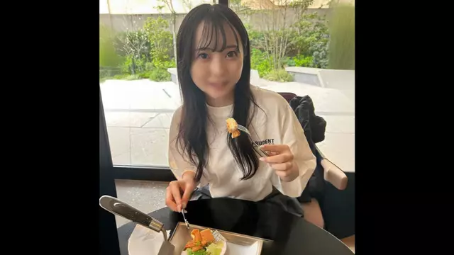 FC2PPV 4412295 [120] 경험이 적은 아이돌의 얼굴에 첫눈에 반해 호텔에 입성!!그 후, 러브러브 섹스를 했는데, "기분 좋아 ///"라고 수줍어하는 모습이 너무 야하고 귀여워서 안에 싸버렸어요...♡