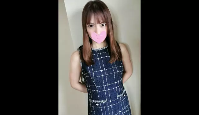 FC2PPV-4521218 [무수정] 하라마시 피엔① 누구와도 섹스를 하는 천사."토요코피엔 vs 독보적인 생 질내 사정 아저씨" / 에미리(25세)