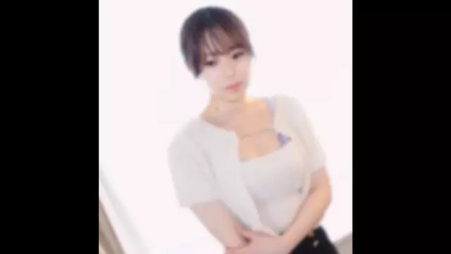 FC2PPV-4500786 "전면공개" 레이의 신가슴 전문 연주자.시한폭탄급 미사일 가슴 때문에 신의 가슴은 가슴 전문 속옷 모델 촬영이라 내부로 초대했더니 큰 일이 났다.