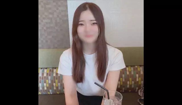 FC2PPV-4525860 하얀 피부에 상큼한 미소를 지닌 18세.친구에게 배반당하고 남자친구 단 한 명과 보지에 사정한 후... 한번도 보지에 정액을 넣은 적이 없다...