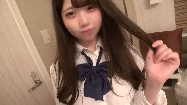 FC2PPV-4528817 16일까지 1290포인트!첫 촬영 *아름다운 가슴을 가진 19세, 치아교정으로 파산 "남자친구와 헤어져서 앱을 시작했는데..." 틴더의 위험성에 대한 실천적 교훈